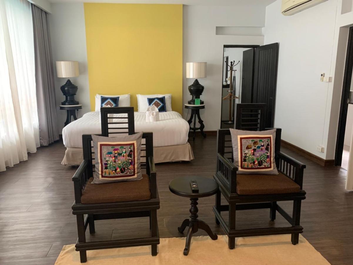 Fullrich Lanna Suite Chiang Mai Bagian luar foto