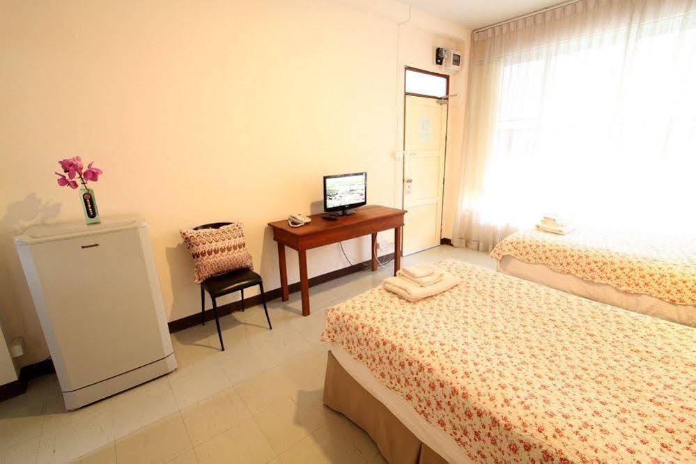 Fullrich Lanna Suite Chiang Mai Bagian luar foto